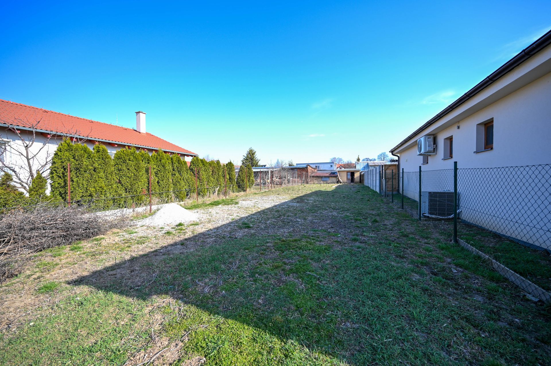 PREDAJ, stavebný pozemok 428 m², Ružindol, Trnava